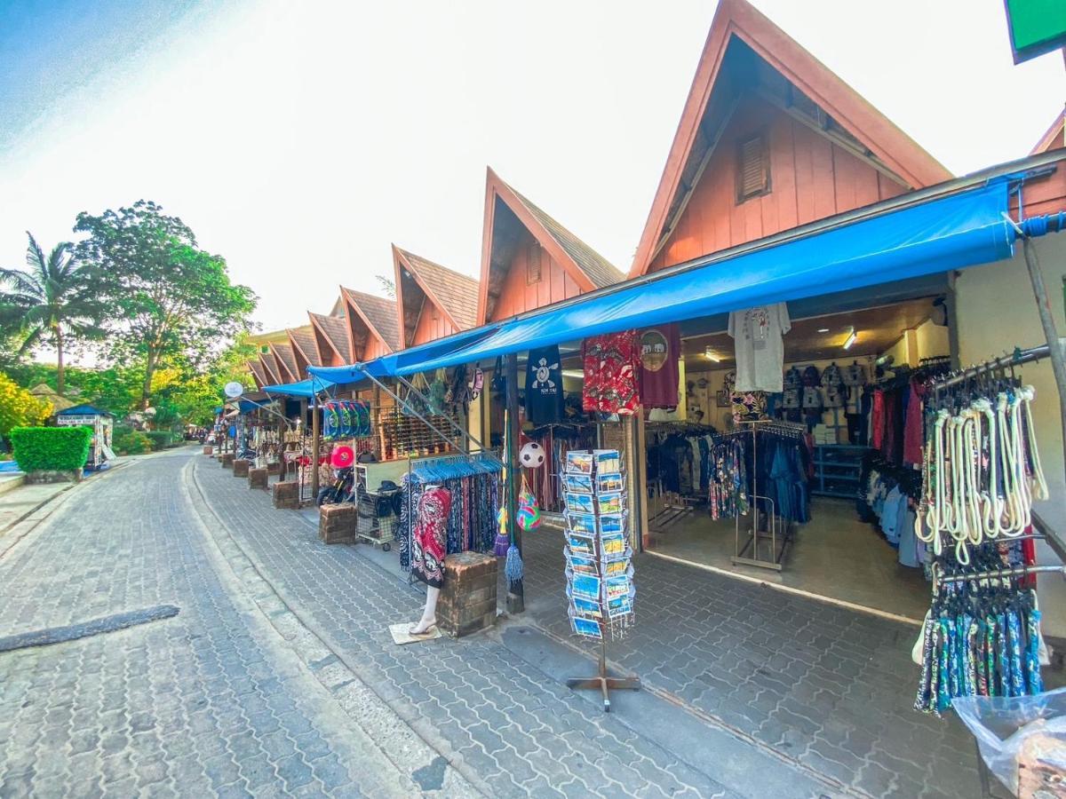รีสอร์ท โลตัส เกาะเต่า