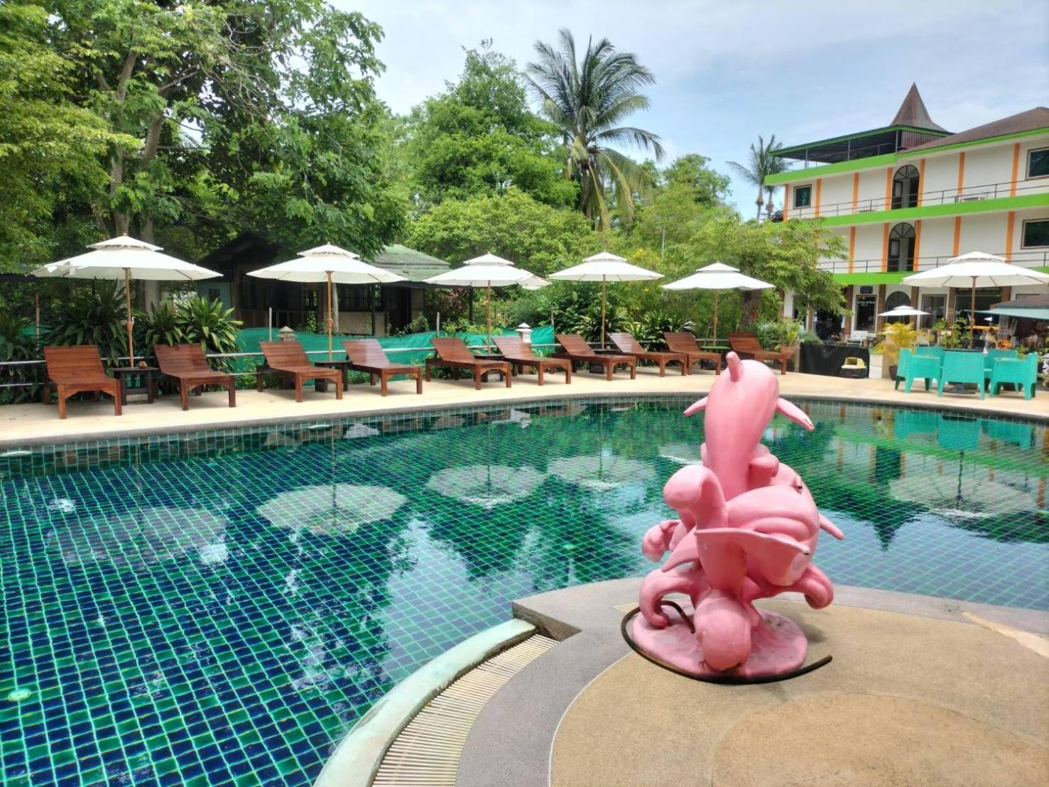 รีสอร์ท โลตัส เกาะเต่า